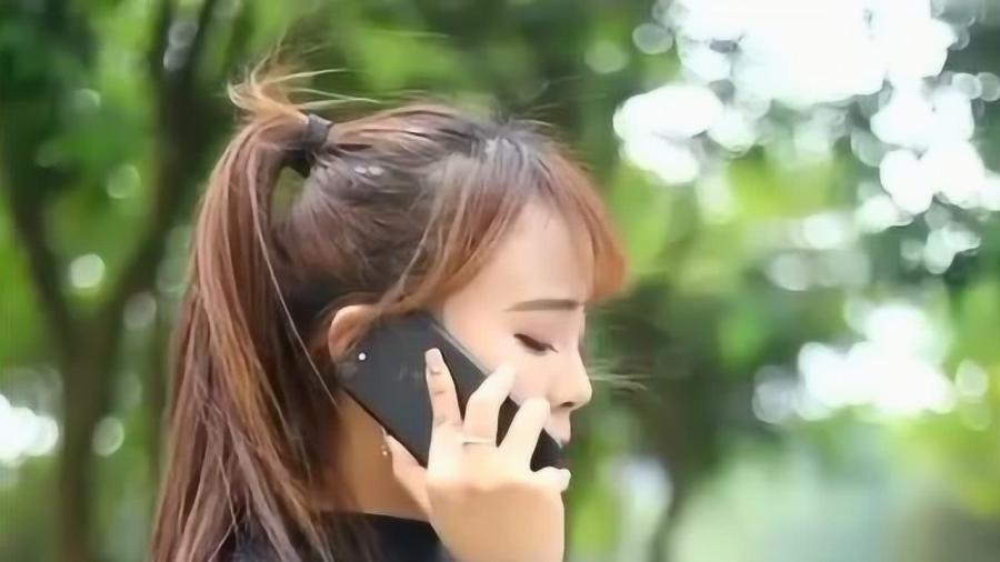 迷路的可爱女宝宝